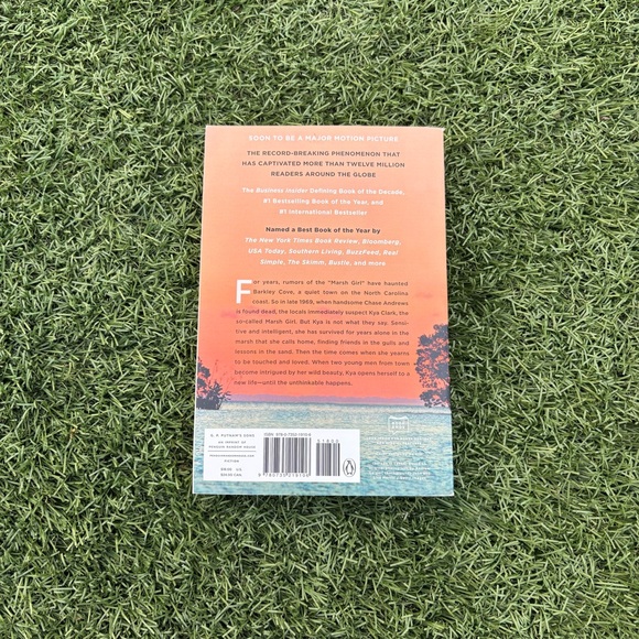 Where the Crawdads Sing by Delia Owens - Picture 2 of 3